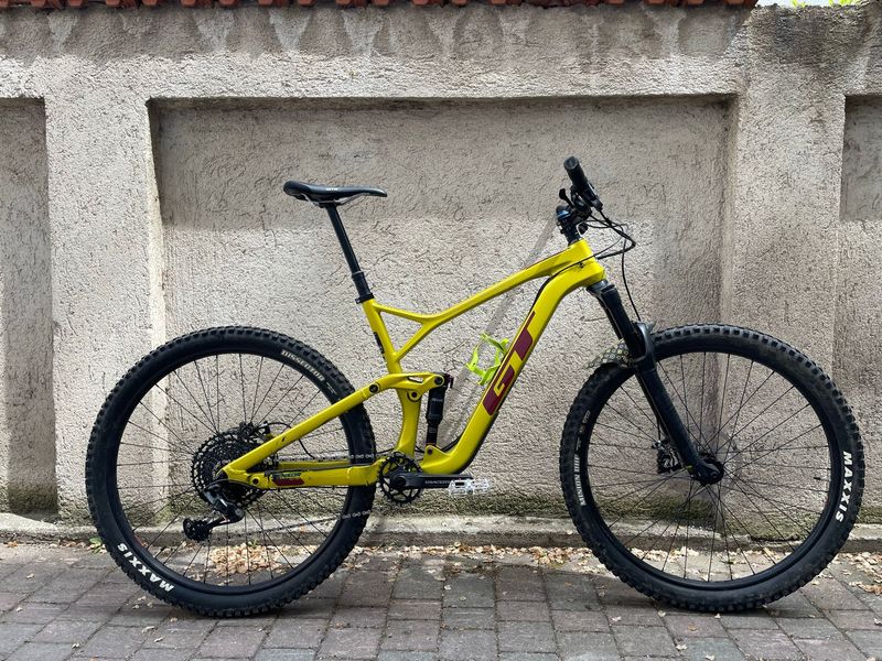 GT Sensor Carbon Elite 2020 2020 Mountainbike d'occasion — image 1 sur 20