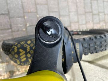 GT Sensor Carbon Elite 2020 2020 Mountainbike d'occasion — image 17 sur 20