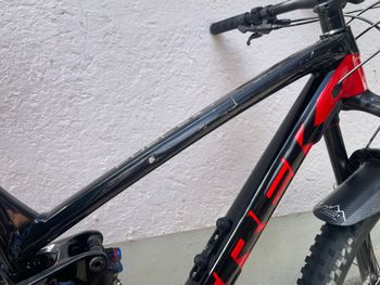 Used Trek Fuel EX 7 2021 2021 Mountainbike, Red, 29 — image 4 of 11