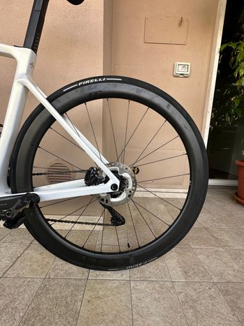 Použité Colnago V4Rs Shimano Ultegra Di2 2025 2025 Road & Gravel — obrázek 7 z 7