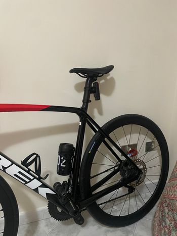 Used Trek Émonda SL 6 Disc Pro 2022 2022 Road & Gravel, Red — image 2 of 4