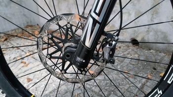 Brugt Whistle B-Rush Shimano Deore XT 2024 Mountainbike — billede 13 af 16