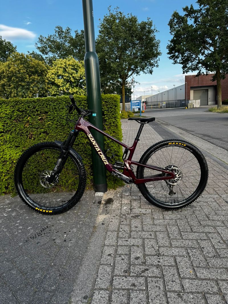 Used Santa Cruz HIGHTOWER S / Carbon C 2023 2023 MTB