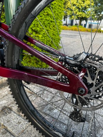 Santa Cruz HIGHTOWER S / Carbon C 2023 2023 Mountainbike d'occasion — image 8 sur 13