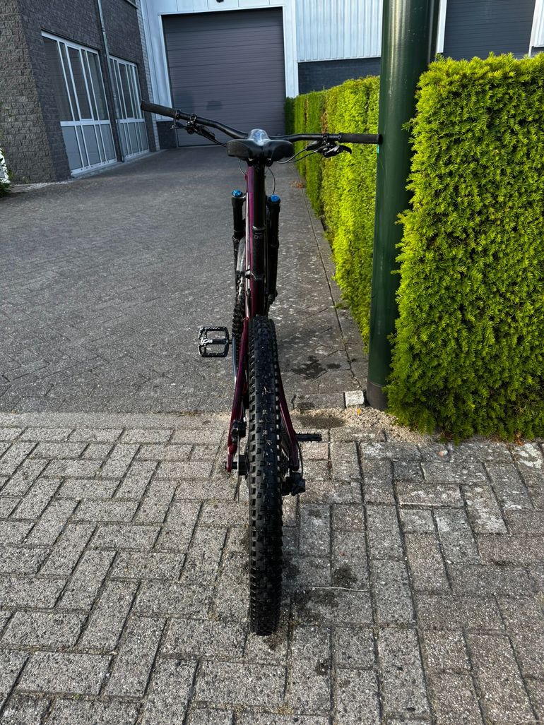 Santa Cruz HIGHTOWER S / Carbon C 2023 2023 Mountainbike d'occasion — image 11 sur 13