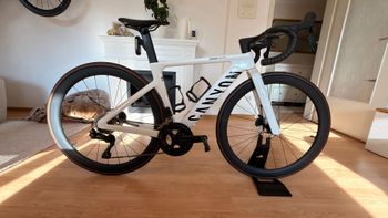 Używany Canyon Aeroad CF SLX 7 Di2 C46 2025 2025 Road & Gravel — zdjęcie 4 z 13
