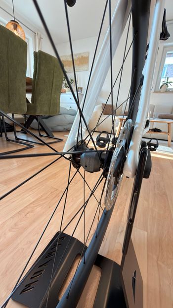 Używany Canyon Aeroad CF SLX 7 Di2 C46 2025 2025 Road & Gravel — zdjęcie 6 z 13