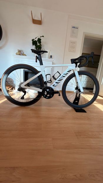 Używany Canyon Aeroad CF SLX 7 Di2 C46 2025 2025 Road & Gravel