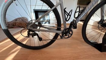 Used Specialized Allez Sport 2024 2024 Road & Gravel, Light Gray — image 3 of 9