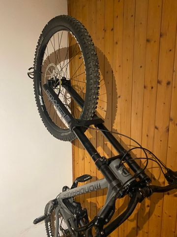 Used Mondraker SUMMUM 2024 2024 Mountainbike, Light Gray, 29 — image 7 of 9