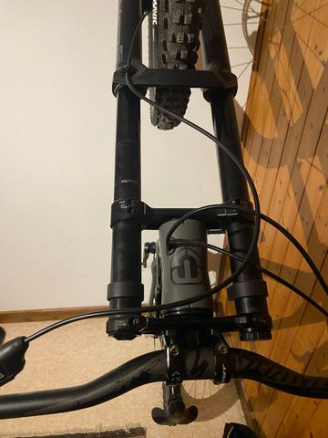 Used Mondraker SUMMUM 2024 2024 Mountainbike, Light Gray, 29 — image 6 of 9
