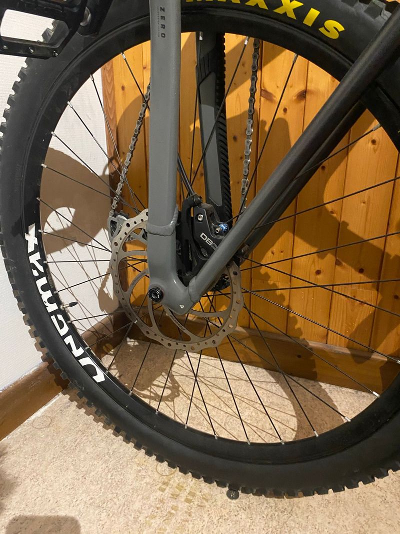 Used Mondraker SUMMUM 2024 2024 Mountainbike, Light Gray, 29 — image 4 of 9