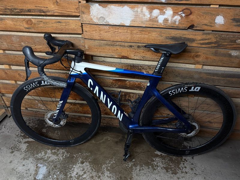 Brugt Canyon Aeroad CF SL 8 Disc 2024 2024 Road & Gravel — billede 2 af 8