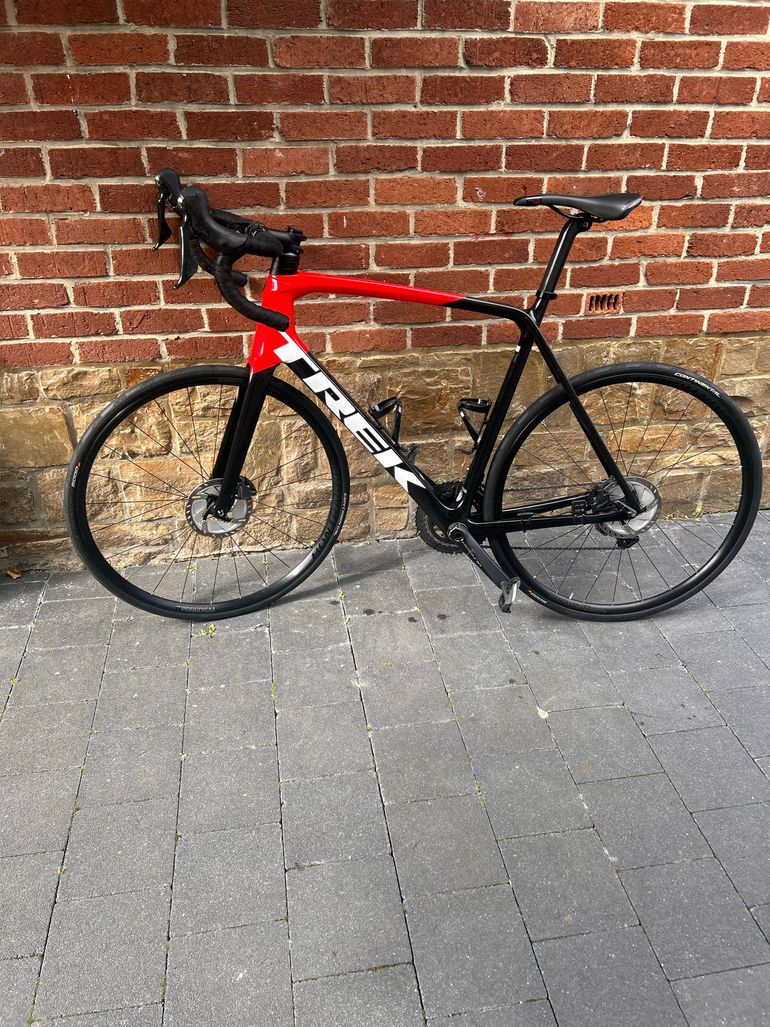 Used Trek Émonda SL 6 Disc 2022 2022 Road & Gravel, Red — image 2 of 9