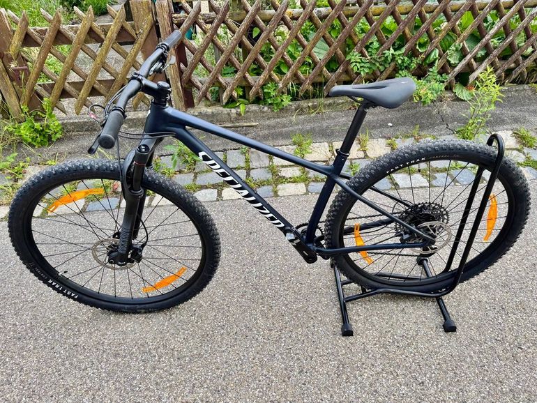 Used Specialized Chisel Hardtail Comp 2025 2025 Mountainbike, Black, 29 — image 3 of 6