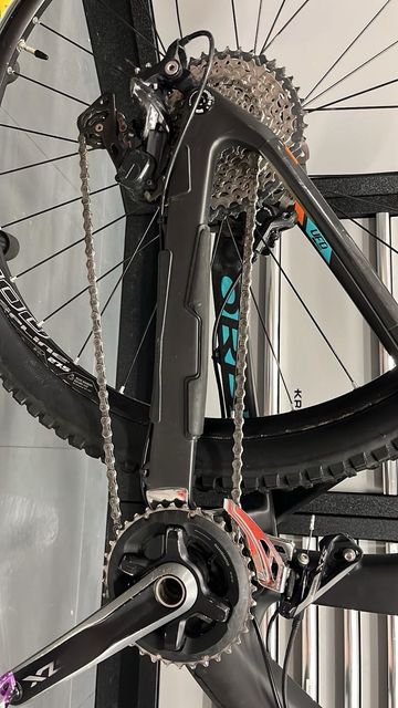 Used Orbea Occam Shimano SLX 2017 Mountainbike, Black — image 3 of 4