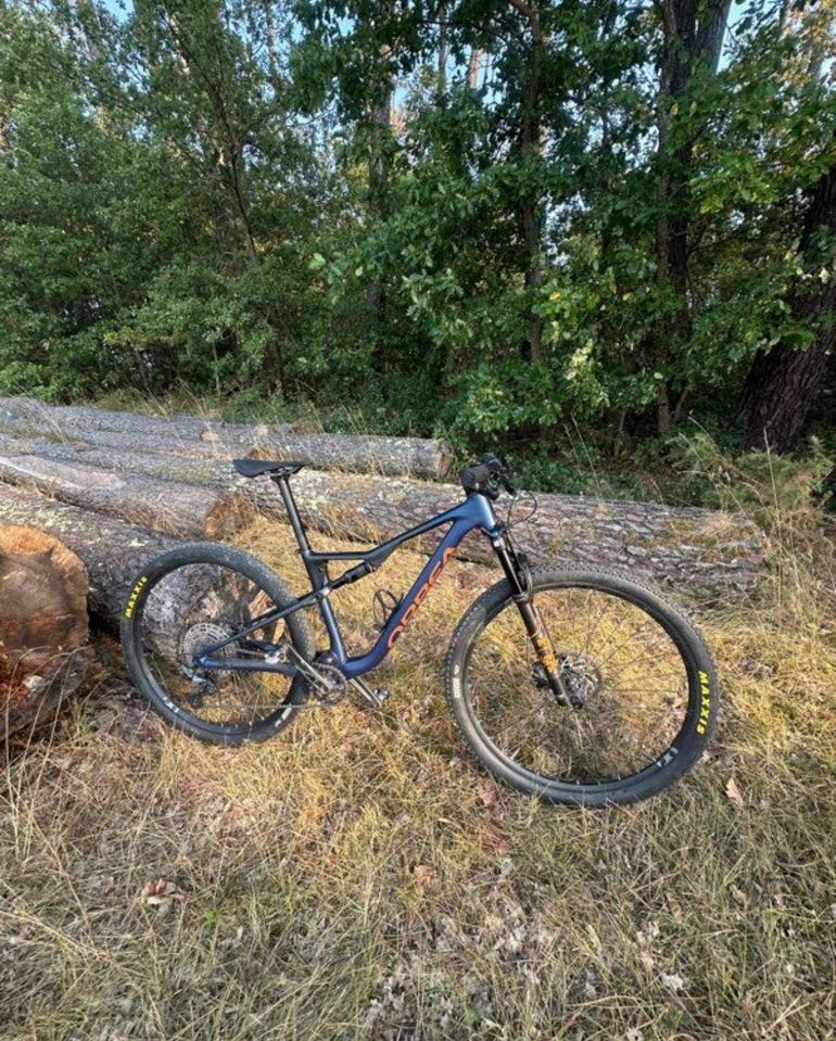 Used Orbea OIZ H30 2023 2023 Mountainbike, Blue, 29 — image 1 of 3