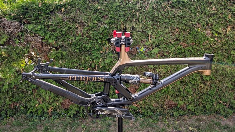 Used Commencal Custom Frameset 2021 Mountainbike, Black — image 4 of 4