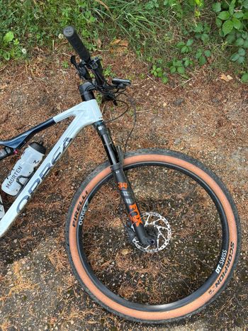 Używany Orbea OIZ M21 2024 2024 Mountainbike — zdjęcie 2 z 3