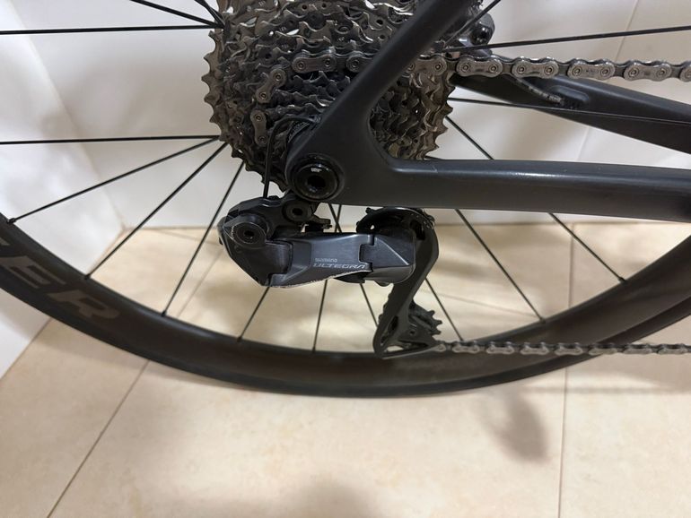 Used Trek Madone SLR 7 Gen 8 2025 2025 Road & Gravel, Black — image 3 of 14