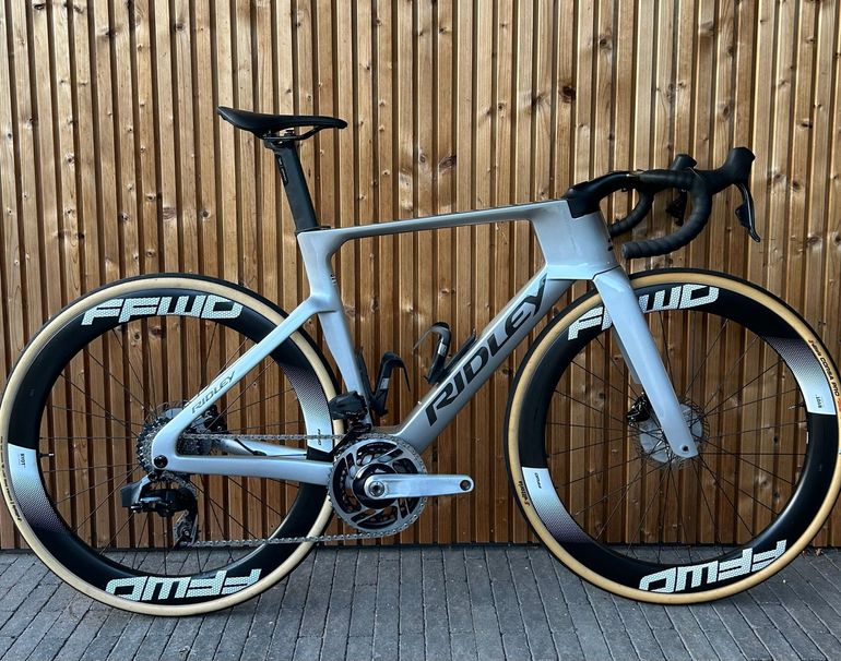 Używany Ridley Noah SRAM Force eTap AXS 2025 Road & Gravel — zdjęcie 1 z 16