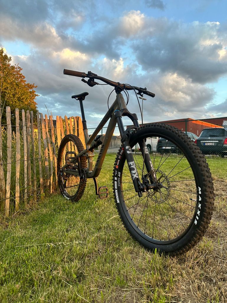 Używany Canyon Spectral 6 2025 2025 Mountainbike — zdjęcie 4 z 15