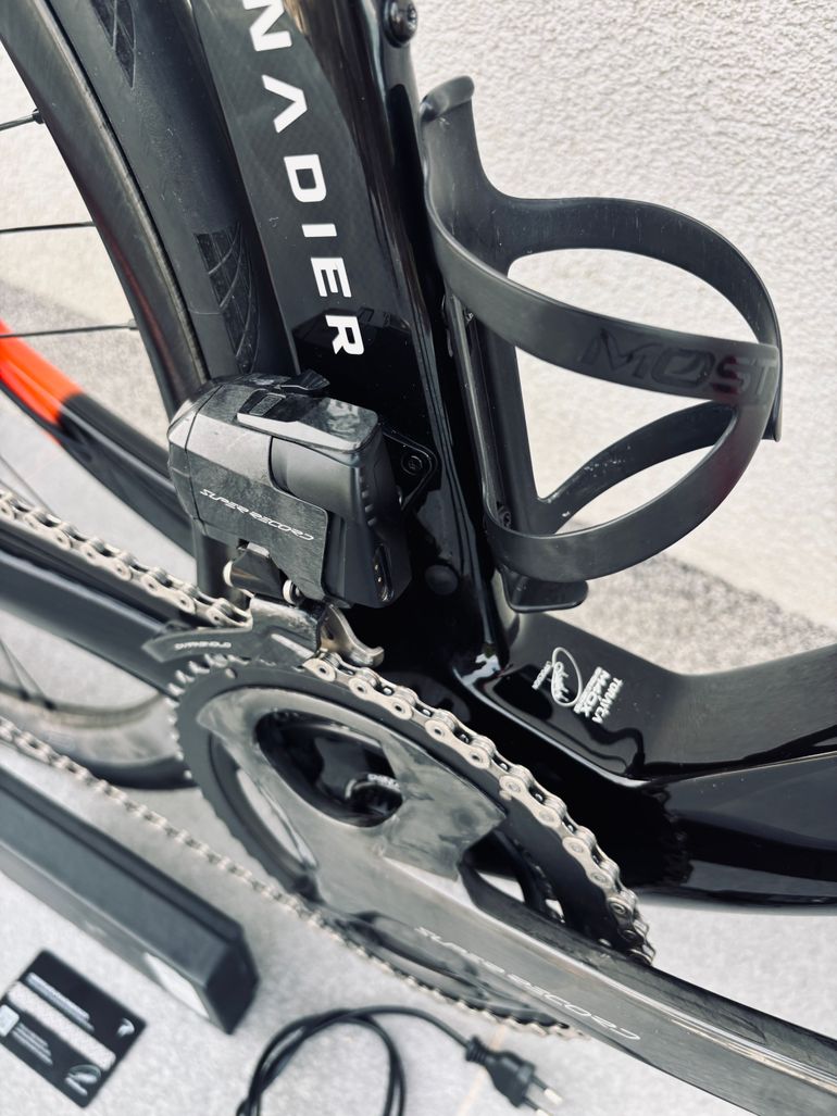 Used Pinarello Dogma F 2025 2025 Road & Gravel, Red — image 15 of 15
