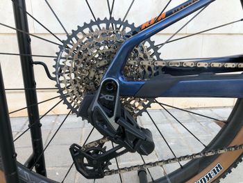 Gebrauchtes KTM SCARP MT MASTER 2025 2025 Mountainbike, Blau — Bild 3 von 12