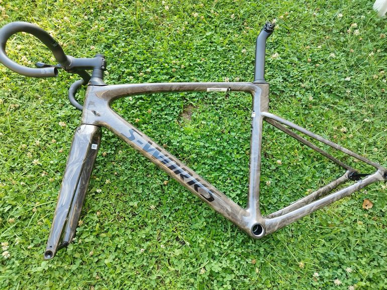 Used Specialized S-Works Roubaix SL8 - Shimano Dura-Ace Di2 2025 Frameset 2025 Road & Gravel, Light Gray — image 3 of 12