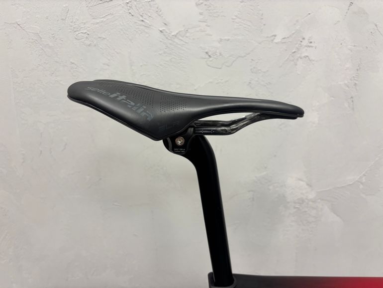 Basso Diamante Frame Set 2025 Frameset 2025 Road & Gravel de segunda mano, Rojo — imagen 4 de 16
