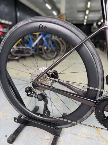 Used Giant Defy Advanced 1 2023 2023 Road & Gravel, Light Gray — image 11 of 24