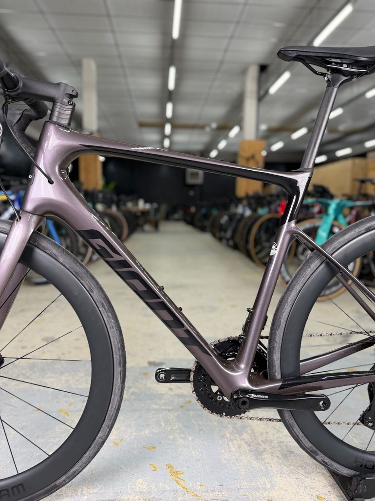 Used Giant Defy Advanced 1 2023 2023 Road & Gravel, Light Gray — image 23 of 24