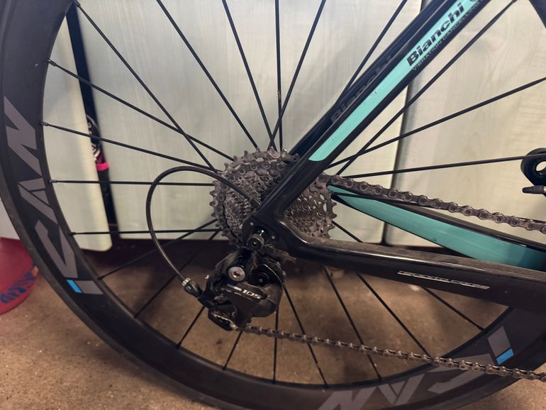 Used Bianchi Oltre Xr4 Cv 2026 2016 Road & Gravel, Black — image 6 of 7