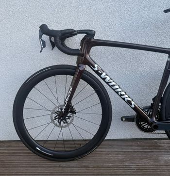 Used Specialized Tarmac SRAM Force 2025 Road & Gravel, Black — image 8 of 13