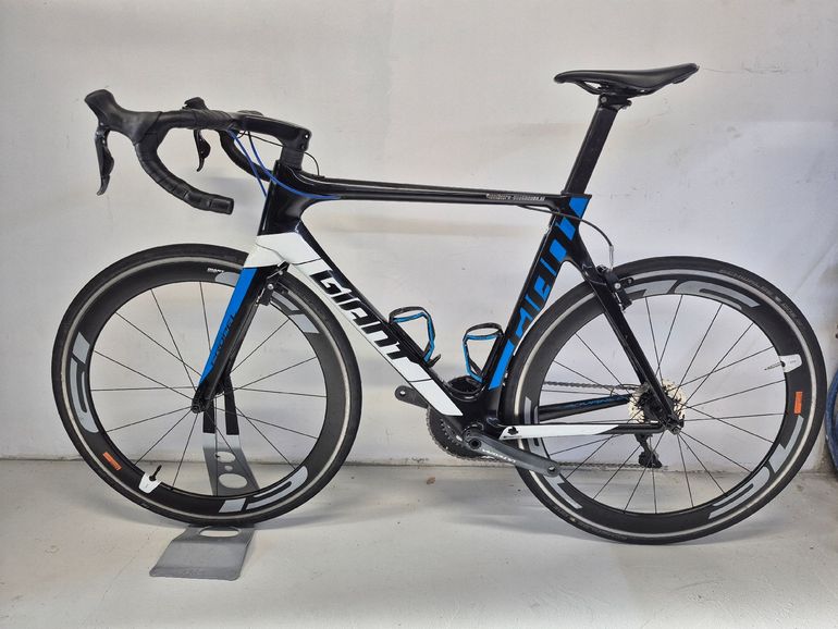 Used Giant Propel Advanced 0 2017 2017 Road & Gravel, Black — image 2 of 14