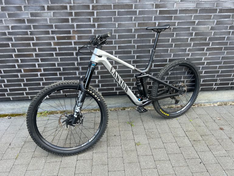 Gebrauchtes Canyon Strive CFR Underdog 2022 2022 Mountainbike, Hellgrau, 29 — Bild 7 von 11