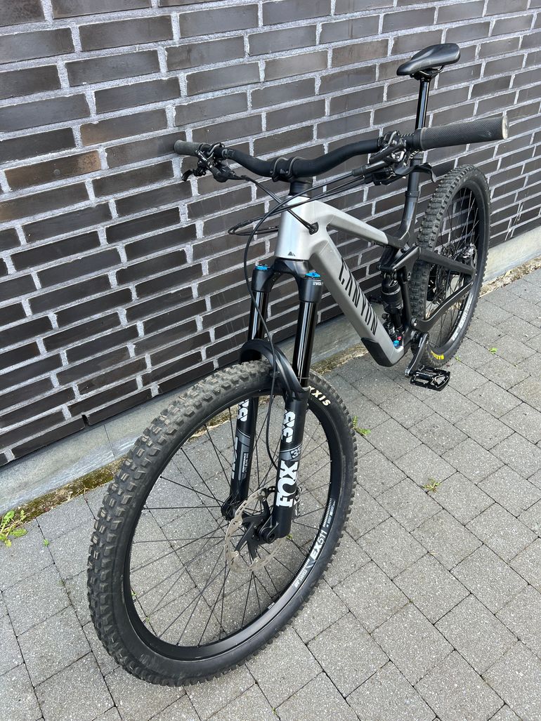 Gebrauchtes Canyon Strive CFR Underdog 2022 2022 Mountainbike, Hellgrau, 29 — Bild 11 von 11