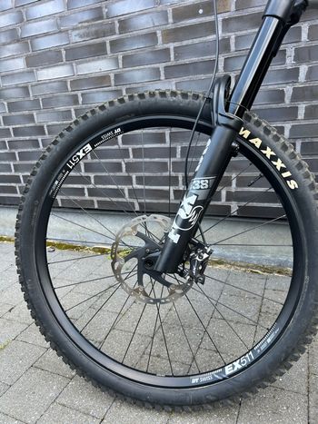 Gebrauchtes Canyon Strive CFR Underdog 2022 2022 Mountainbike, Hellgrau, 29 — Bild 10 von 11