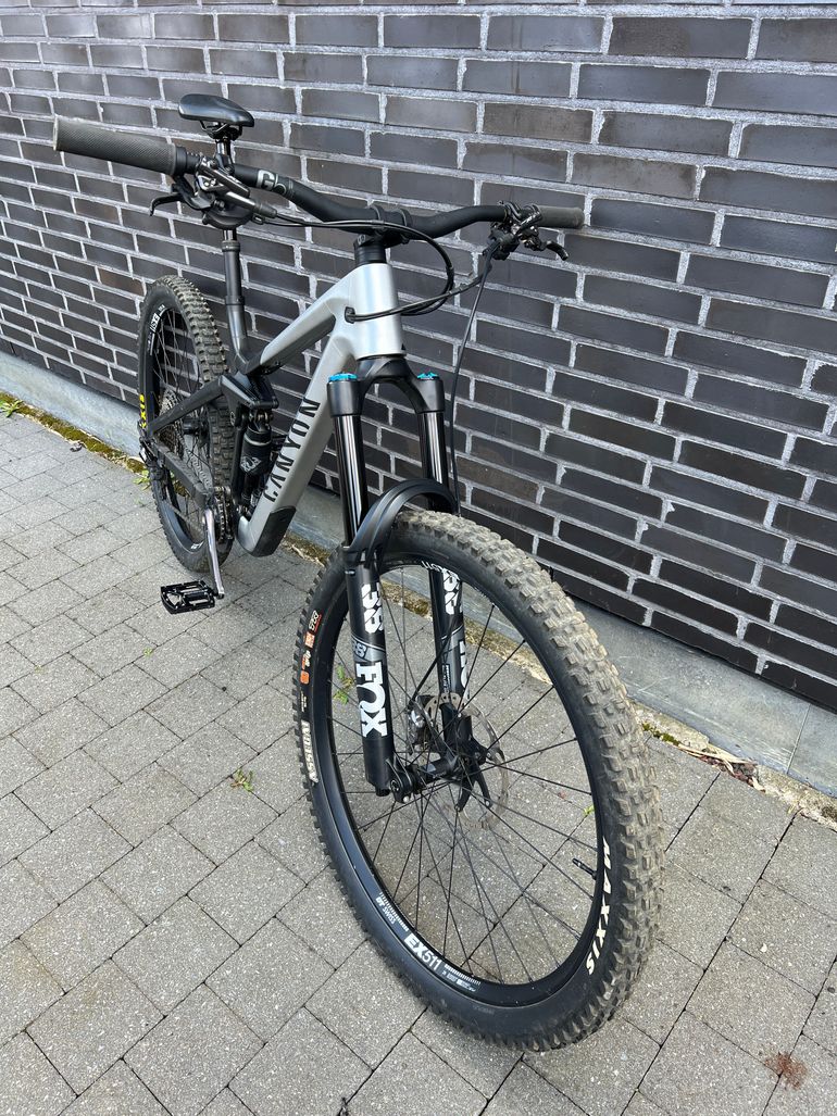 Gebrauchtes Canyon Strive CFR Underdog 2022 2022 Mountainbike, Hellgrau, 29 — Bild 3 von 11