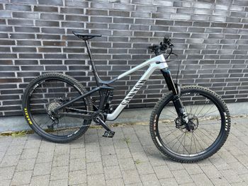 Gebrauchtes Canyon Strive CFR Underdog 2022 2022 Mountainbike, Hellgrau, 29 — Bild 2 von 11