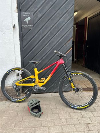 Used Forbidden Dreadnought X0 RS U 29 2024 2024 Mountainbike, Red — image 3 of 6