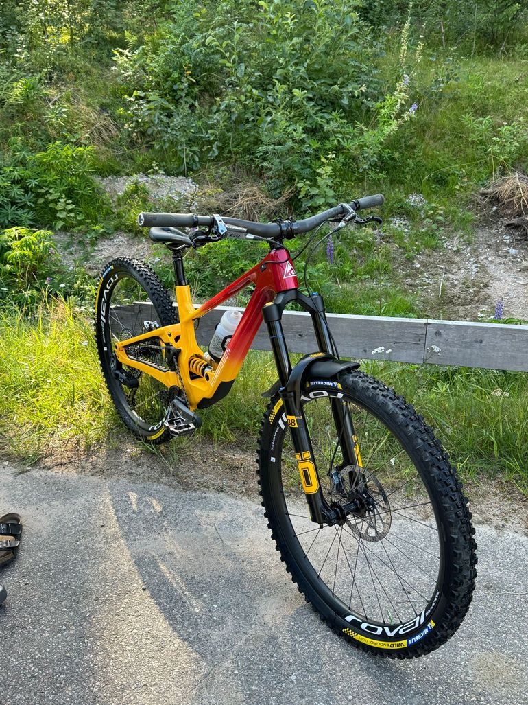Used Forbidden Dreadnought X0 RS U 29 2024 2024 Mountainbike, Red — image 4 of 6