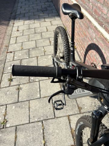 Used Canyon Neuron:ON Shimano Deore XT 2021 Mountainbike, Black — image 9 of 18