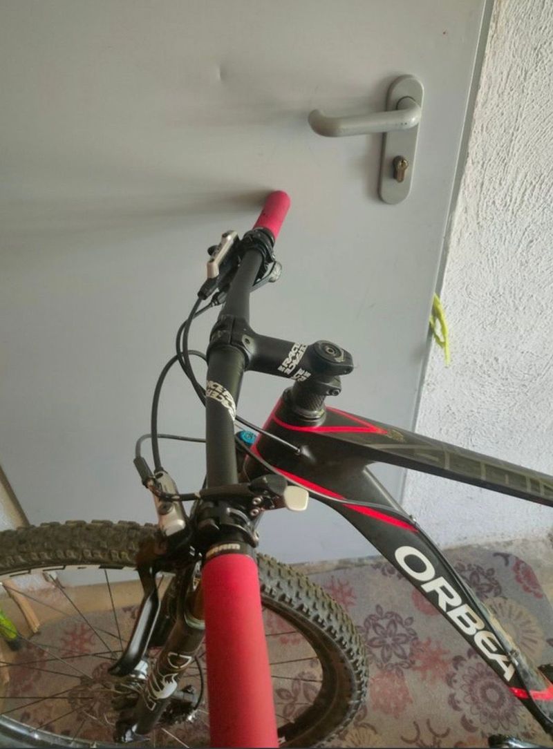 Used Orbea ALMA M25 2018 2018 Mountainbike, Black, 27.5, 29 — image 3 of 6