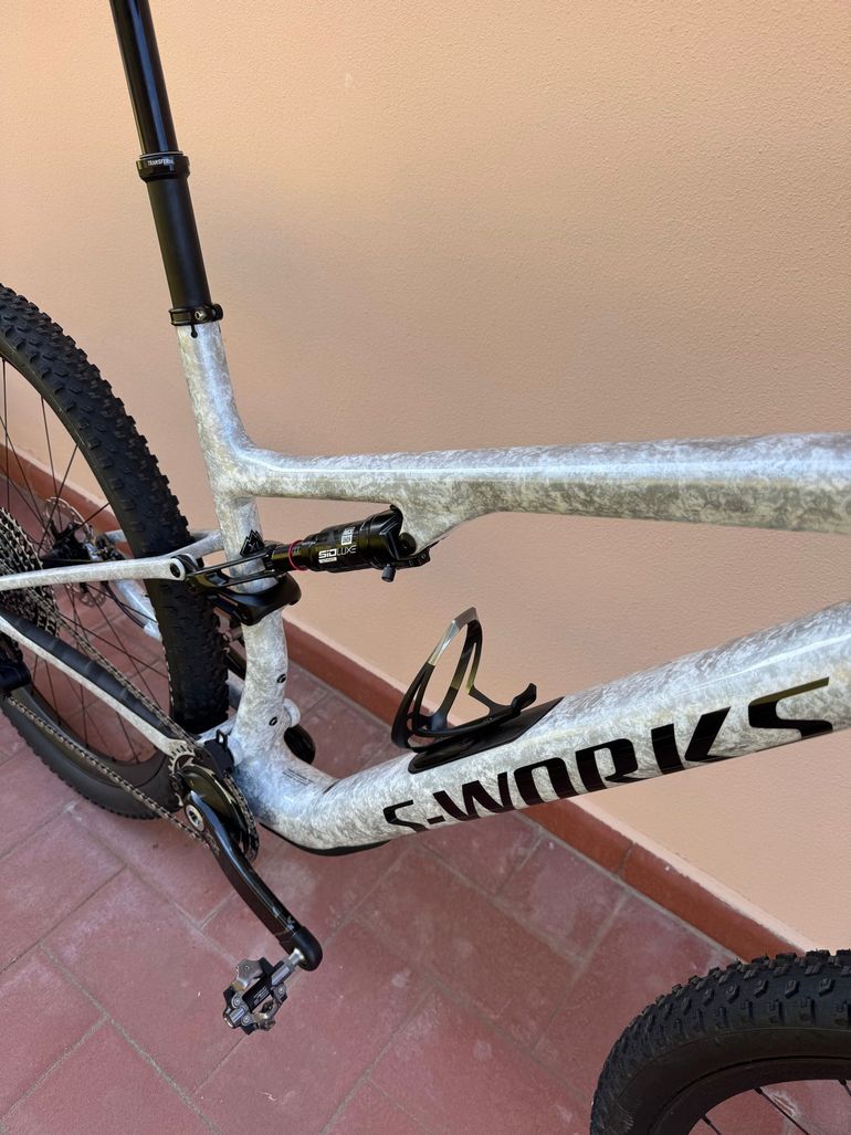 Used Specialized S-Works Epic 8 Frameset - SRAM RockShox SIDLuxe Ultimate 2026 Frameset 2026 Mountainbike, White, 29 — image 3 of 20