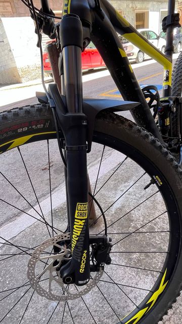 Used Giant Anthem Shimano Deore XT 2019 Mountainbike, Black, 29 — image 3 of 7