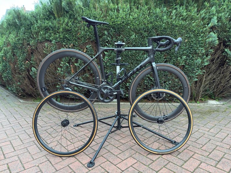 Used Giant TCR Advanced Disc 1 2022 2022 Road & Gravel, Light Gray — image 5 of 14
