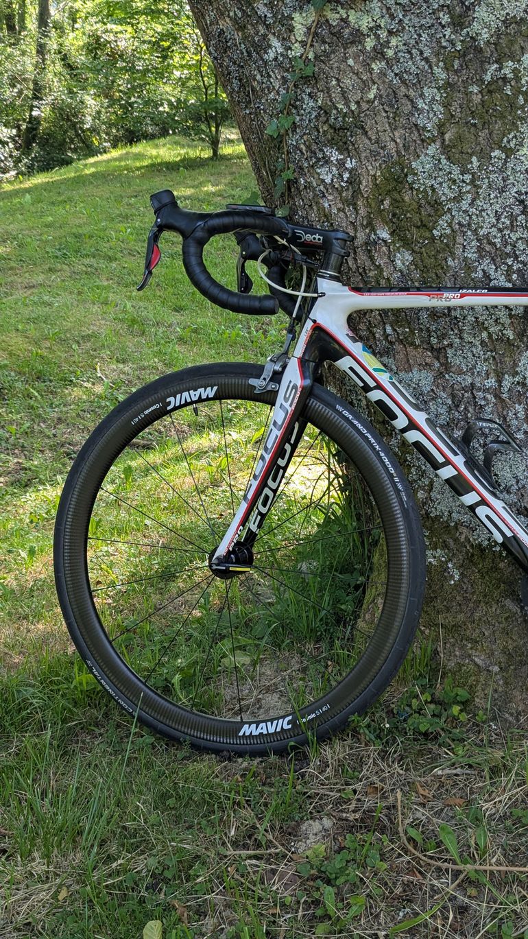 Used Focus Izalco Pro M 2017 Road & Gravel, White — image 2 of 16