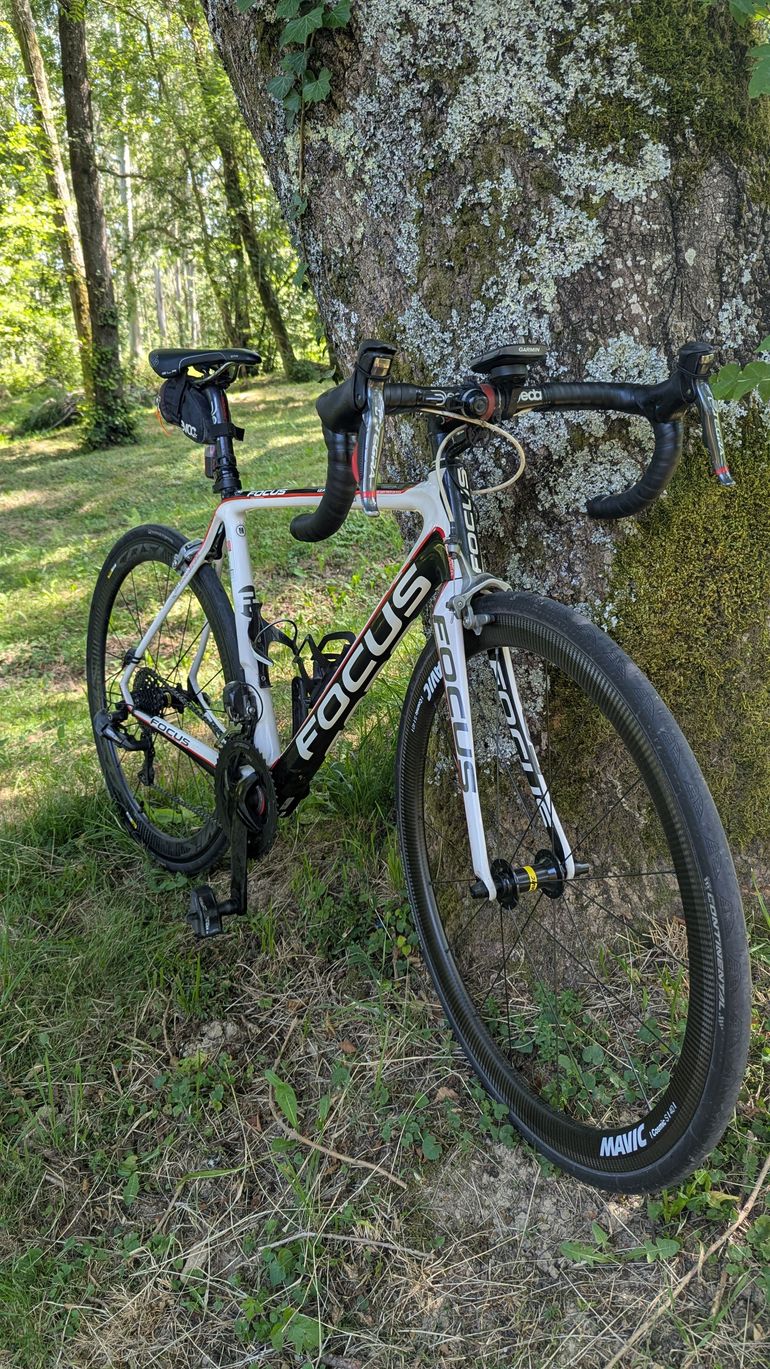 Used Focus Izalco Pro M 2017 Road & Gravel, White — image 16 of 16