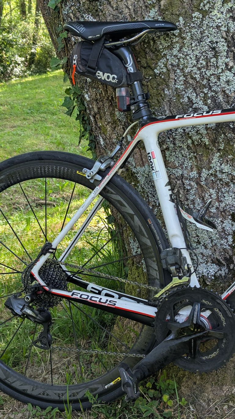 Used Focus Izalco Pro M 2017 Road & Gravel, White — image 6 of 16